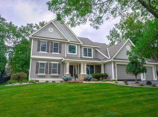 10476 Raleigh Rd, Woodbury, MN 55129