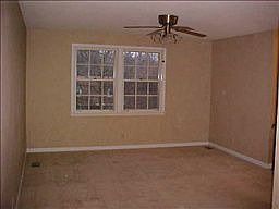 4th image of 415 Crabtree Cir
