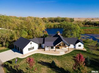 8111 W Streitmatter Rd, Princeville, IL 61559