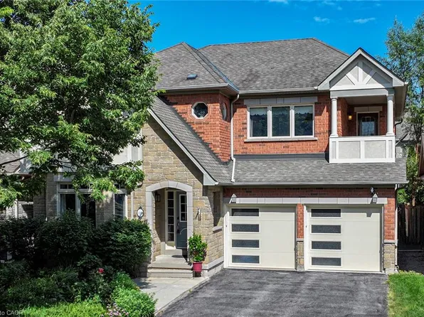 3368 Raspberry Bush Trl, Oakville, ON L6L 6V2