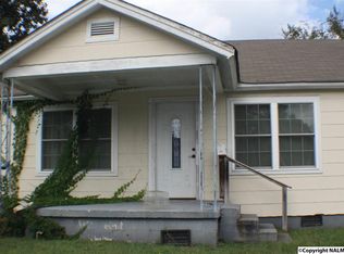 712 Blythe St, Hokes Bluff, AL 35903