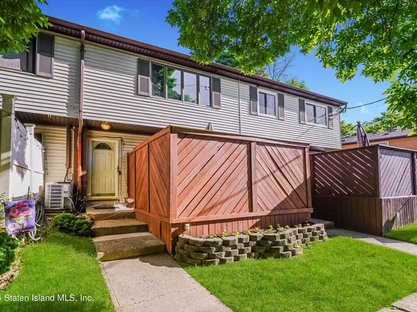 38 Bunnell Ct, Staten Island, NY 10312
