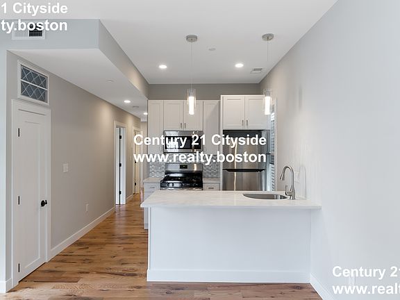 2nd image of 140 Saratoga St #3