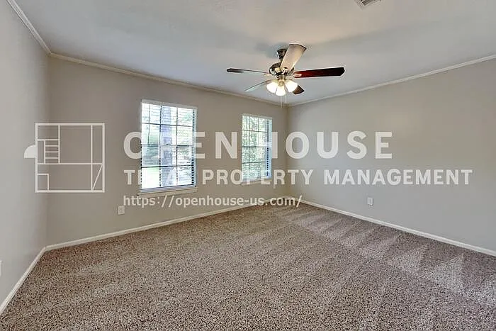3918 Forest Village Dr — Photo 19