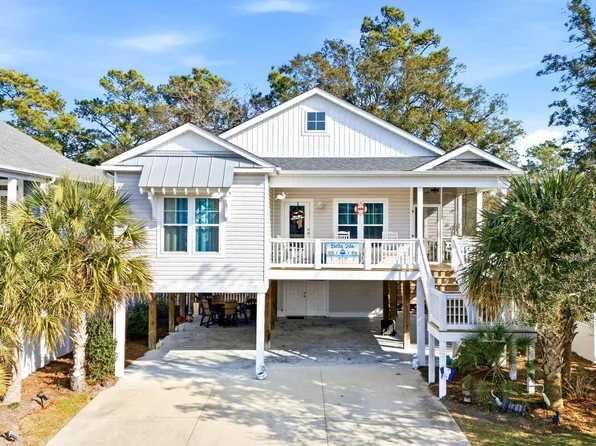 214 NE 35th Street, Oak Island, NC 28465