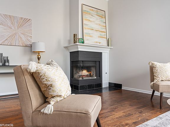 3rd image of 2512 N Bosworth Ave APT 203