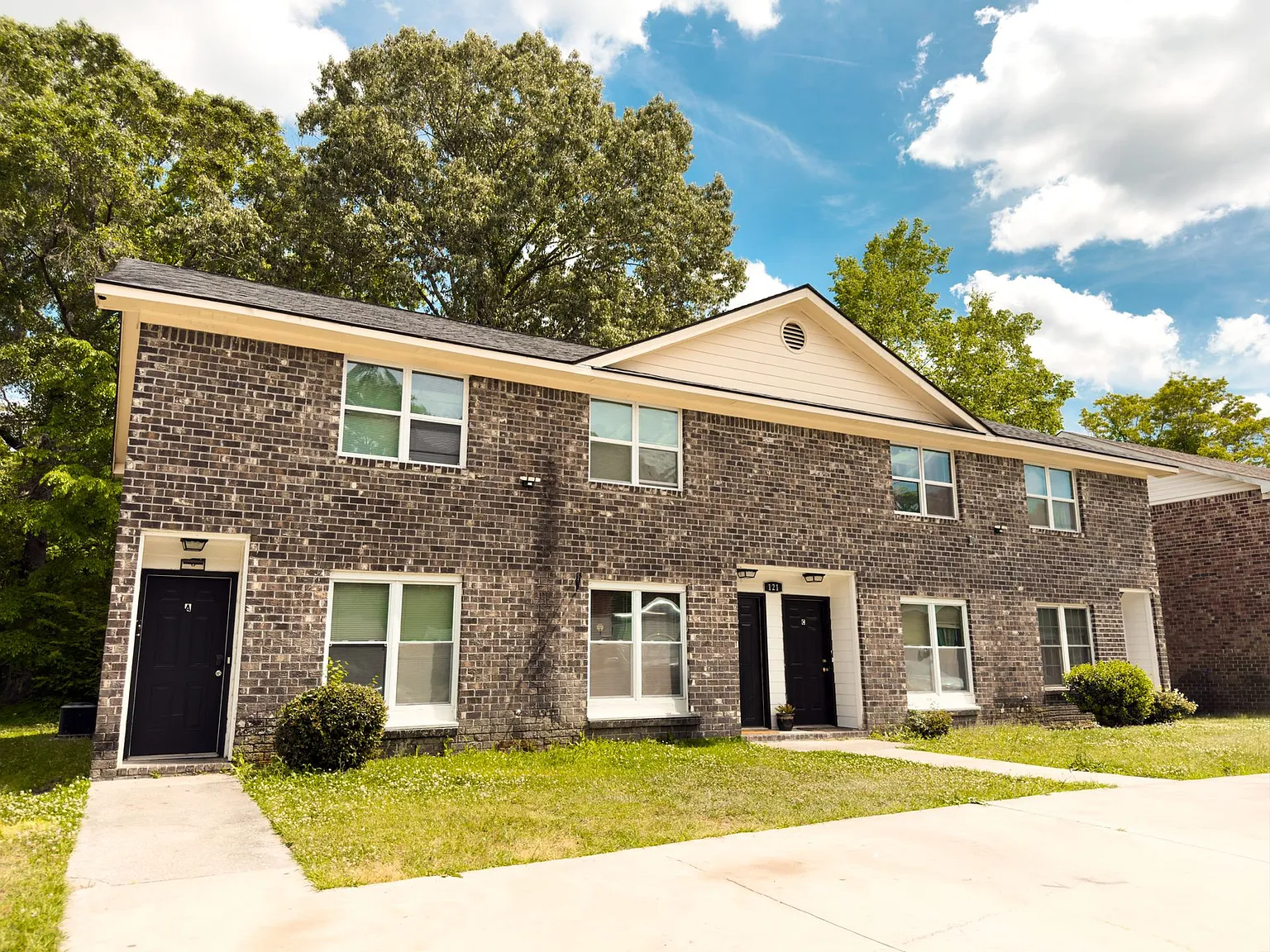 Popular location in Summerville — Photo 4
