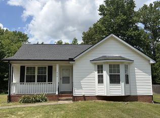 410 Roselawn Dr, Clarksville, TN 37042
