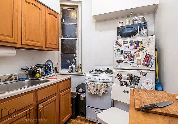 5th image of 4 Spencer Ct #3A