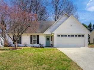 225 Field Brook Dr, Clemmons, NC 27012