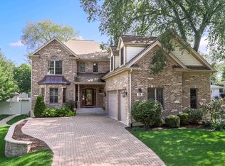 19 Westend Ave, Westmont, IL