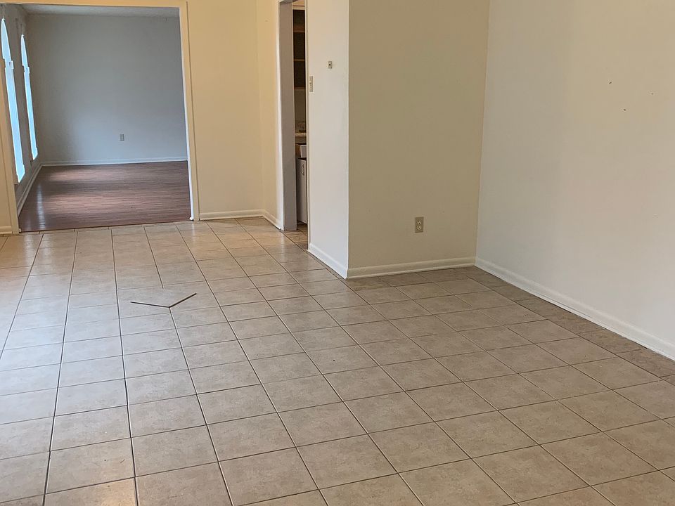 1st image of 909 Tammy Dr