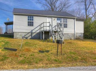 104 Camp Hts S, Sparta, TN 38583