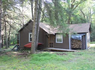 165 N Shore Rd, Greentown, PA 18426