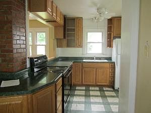 3rd image of 1054 S English Ave