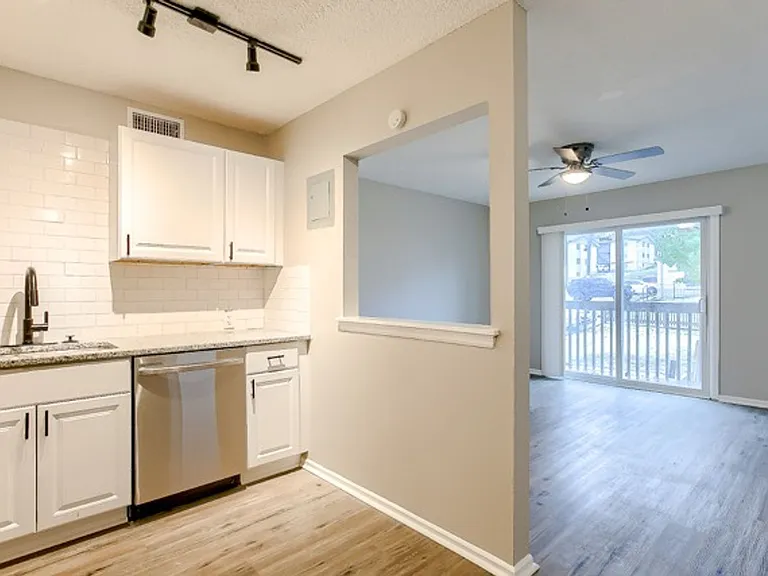 Eagle's Nest Apartments — Photo 18