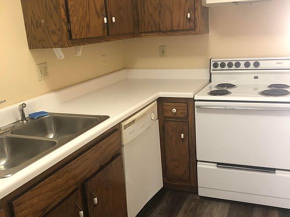 3rd image of 125-127 Ivie Cir