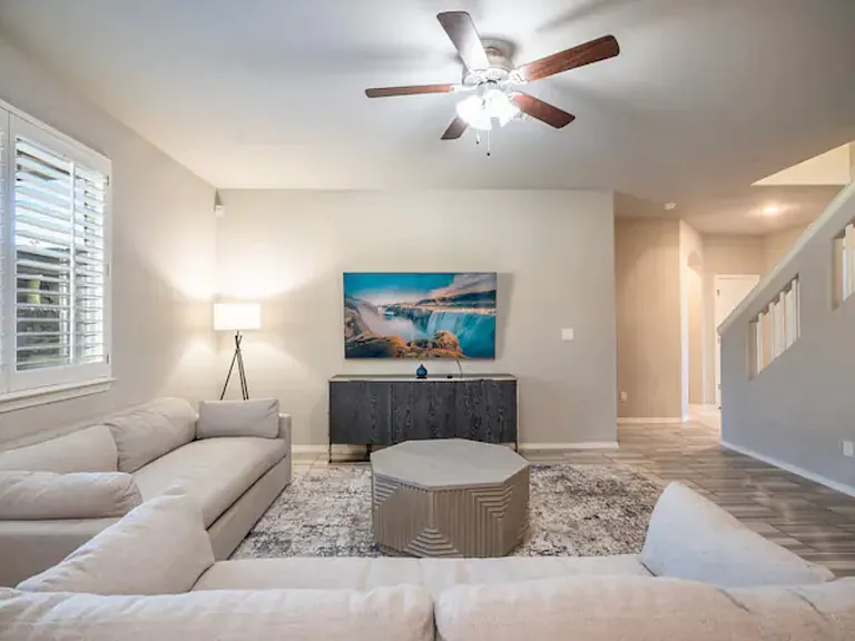 7428 Glacier Dr — Photo 5