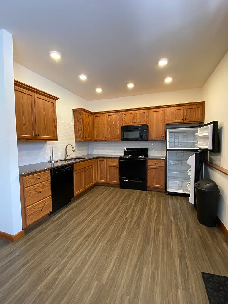 941 West 3rd Street - Unit 2 - 1 — Photo 4