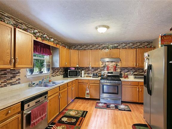 3rd image of 1586 Smithson Ct