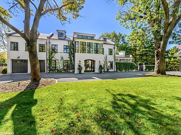 2nd image of 674 Hill Rd