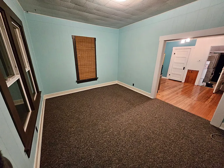351 Lexington Ave NE — Photo 5