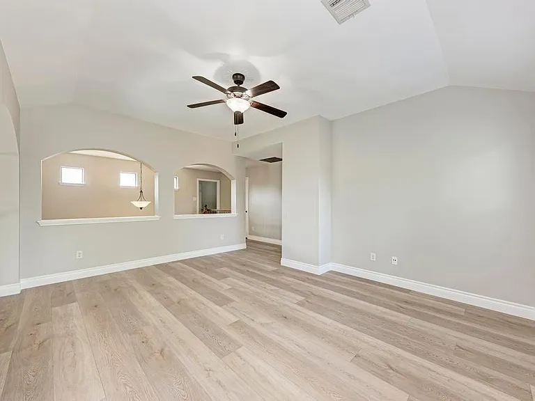 6805 Barstow Ct — Photo 26