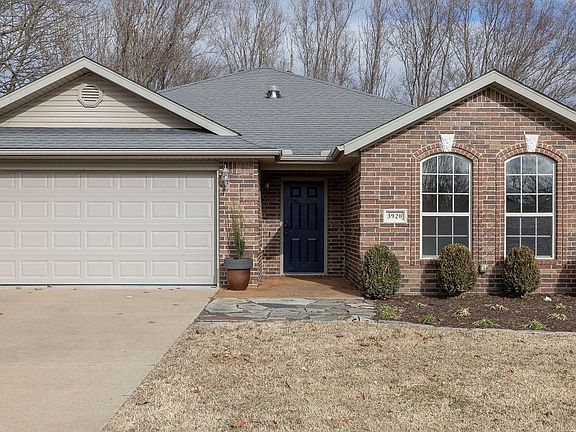 3rd image of 3920 W Mahogany Dr
