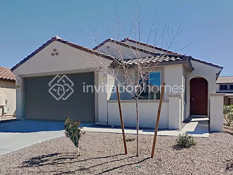 20155 W Buchanan St — Photo 1