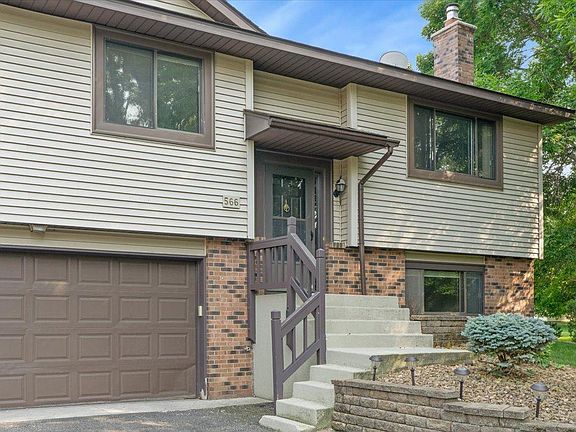 3rd image of 566 Donegal Cir
