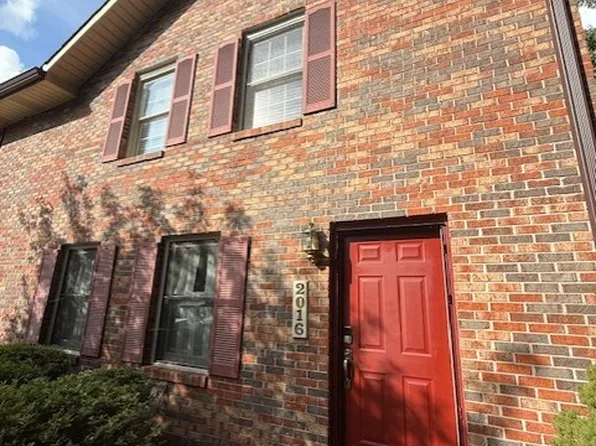 2016 Williamsburg Sq #1, Johnson City, TN 37604
