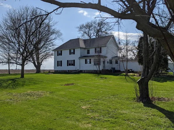 1159 N 2600 East Rd, Strawn, IL 61775