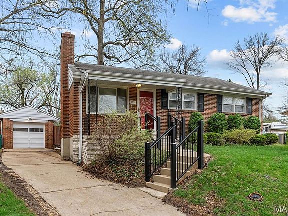 2nd image of 2235 Laverne Ct