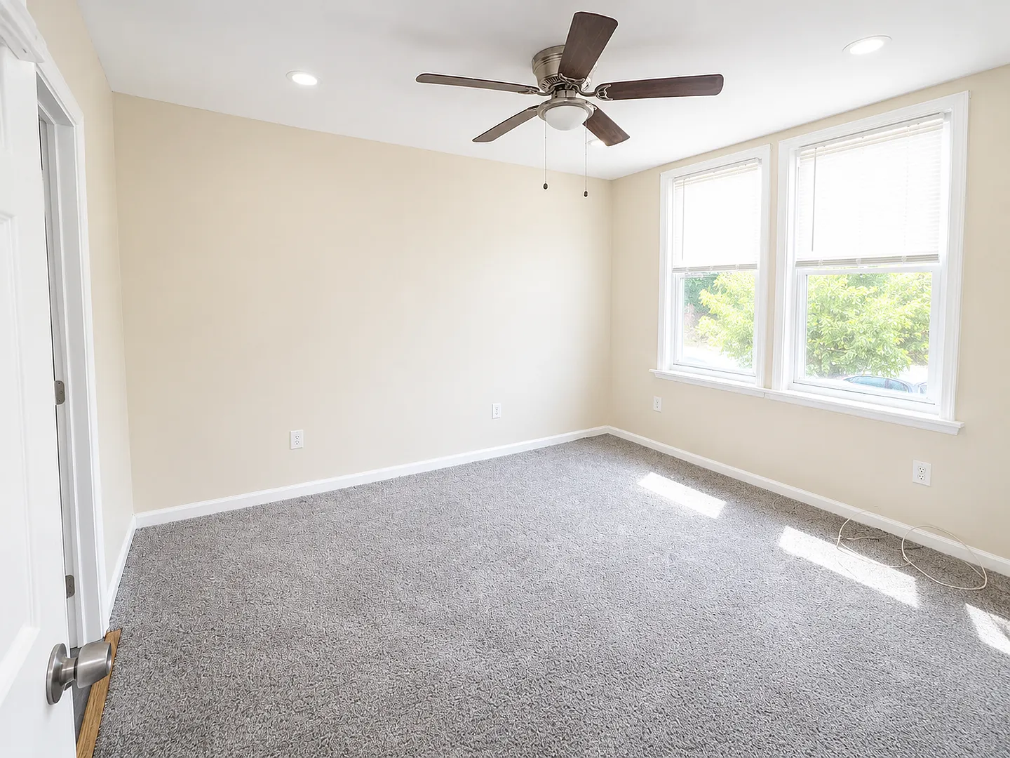 2012 Russell Ave, Unit A3 1 Bedroom | 1 Bathroom | $1,195/Month — Photo 4
