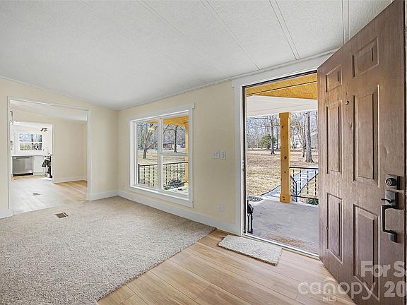3rd image of 13215 Peppercorn Ln