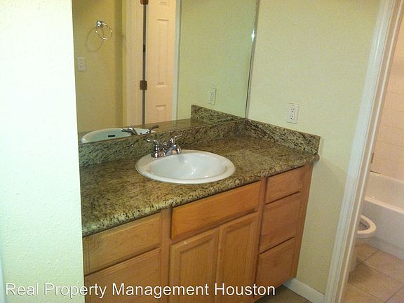 5th image of 1523 Heights Blvd APT 10
