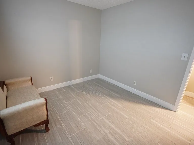 3000 E Sunrise Lakes Dr #123 — Photo 13