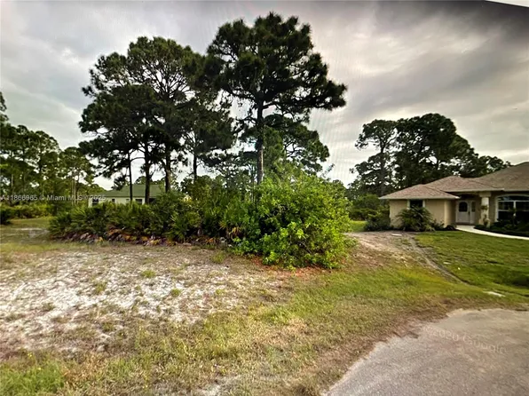14 Stern Pl, Placida, FL 33946