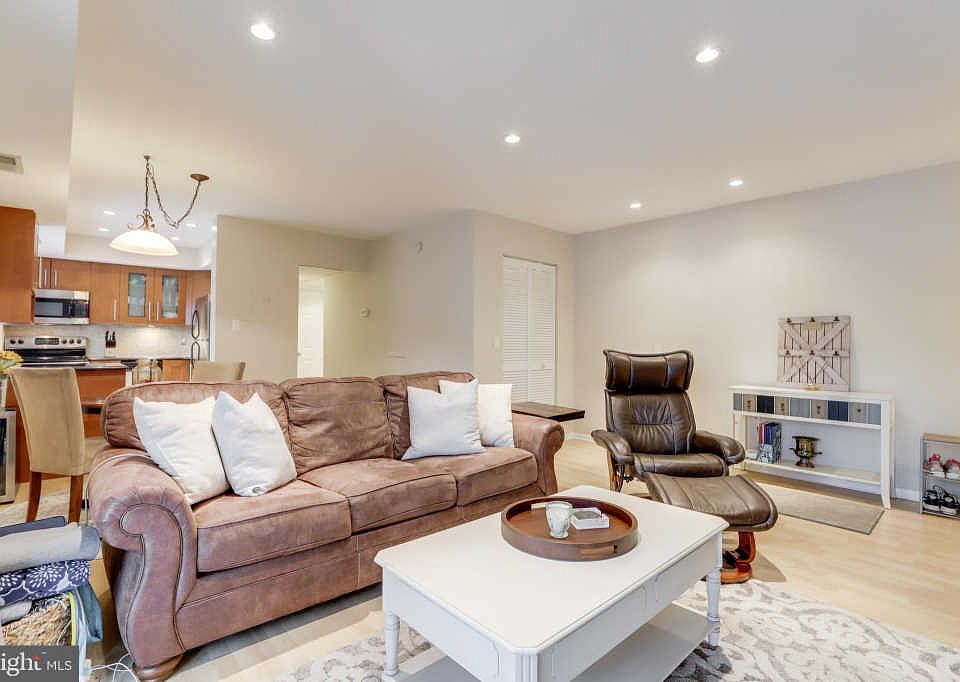 1st image of 3340 S 28th St APT 203