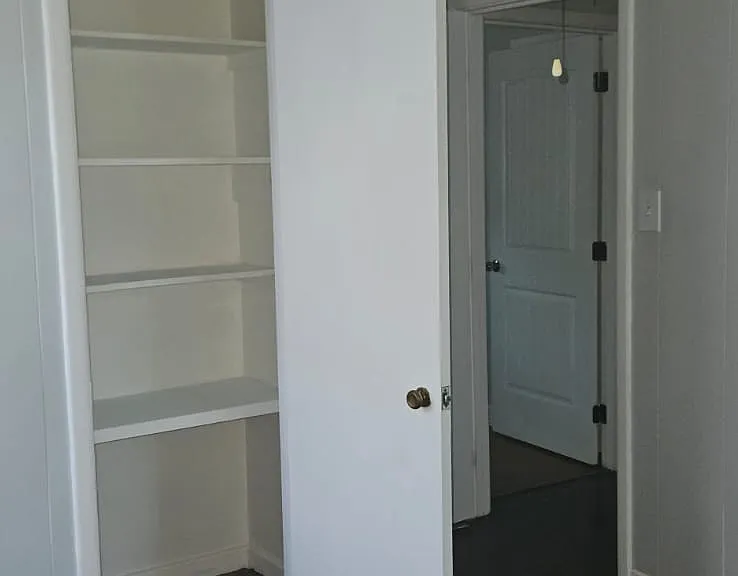1214 Burleson St — Photo 4