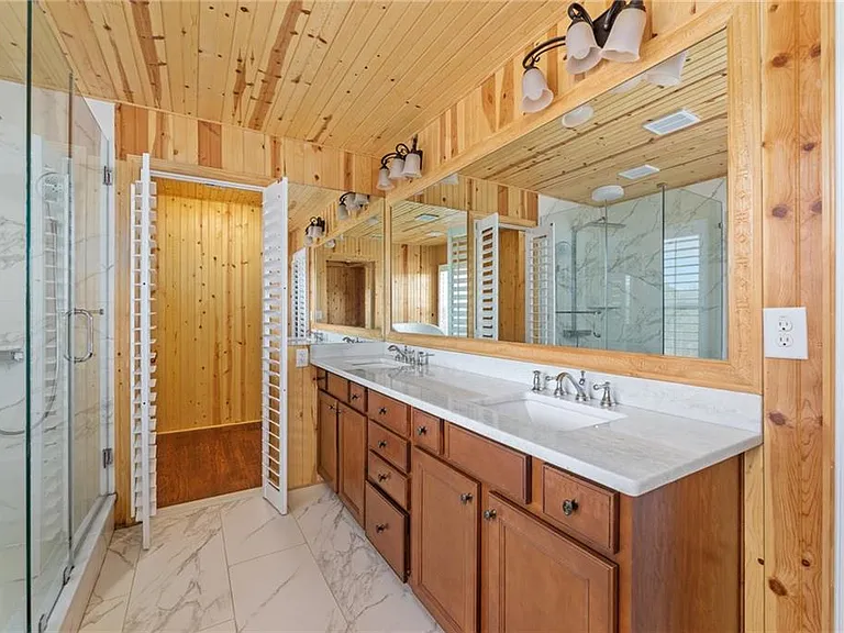 2331 Northmont Pkwy — Photo 37