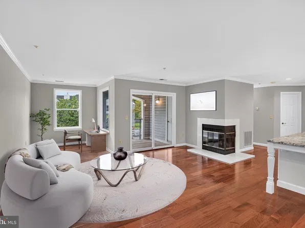 20 Greystone Ct #E, Annapolis, MD 21403