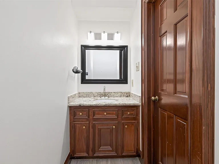 15106 Dawnbrook Dr — Photo 22
