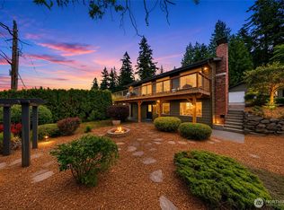2536 Island View Lane, Lummi Island, WA 98262