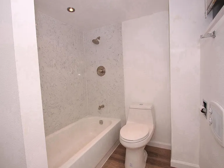 Full bath