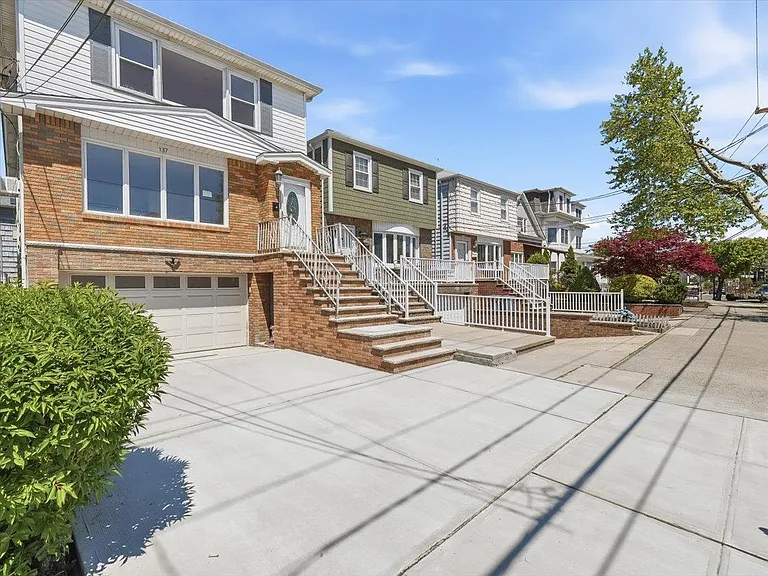 137 Kennedy Blvd #2 — Photo 3
