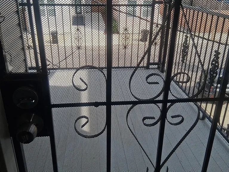1409 Baronne St — Photo 8