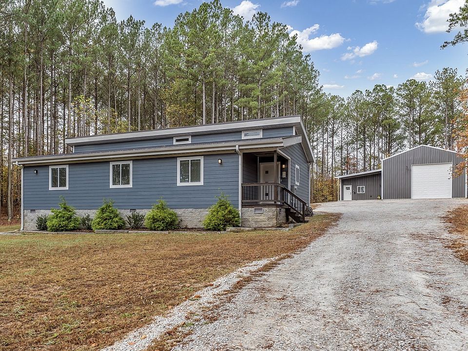 1st image of 18 Davis Ln