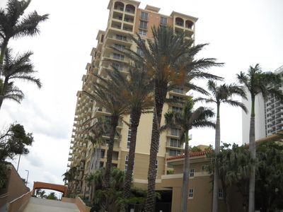 2080 S Ocean Dr APT 1011, Hallandale, FL, 33009
