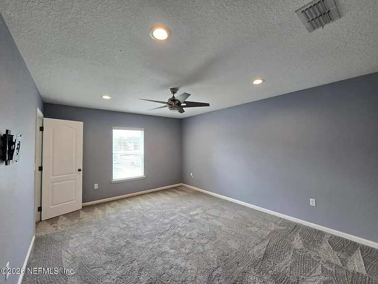 180 Thornloe Dr — Photo 35